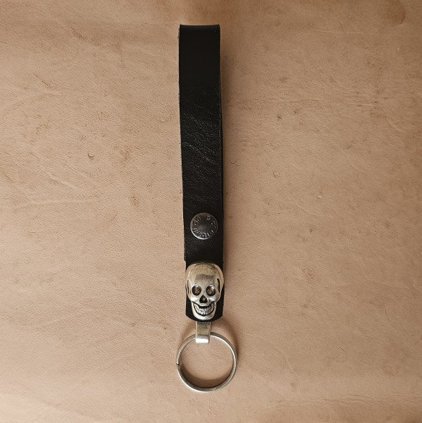 Schlüsselanhänger LOOP SKULL, Fb:silber, Leder: schwarz,Keyholder