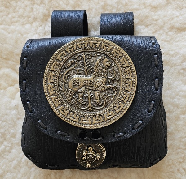 LUND, MAGYAR LÖWE,messing, Gürteltasche, Rindleder geprägt, Borke schwarz